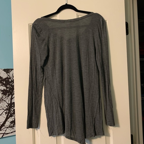 grey lightweight sweater/long sleeve - Picture 6 of 6